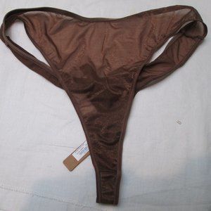 Skims NWT Jasper thong size 2X    PN-DTH-1127